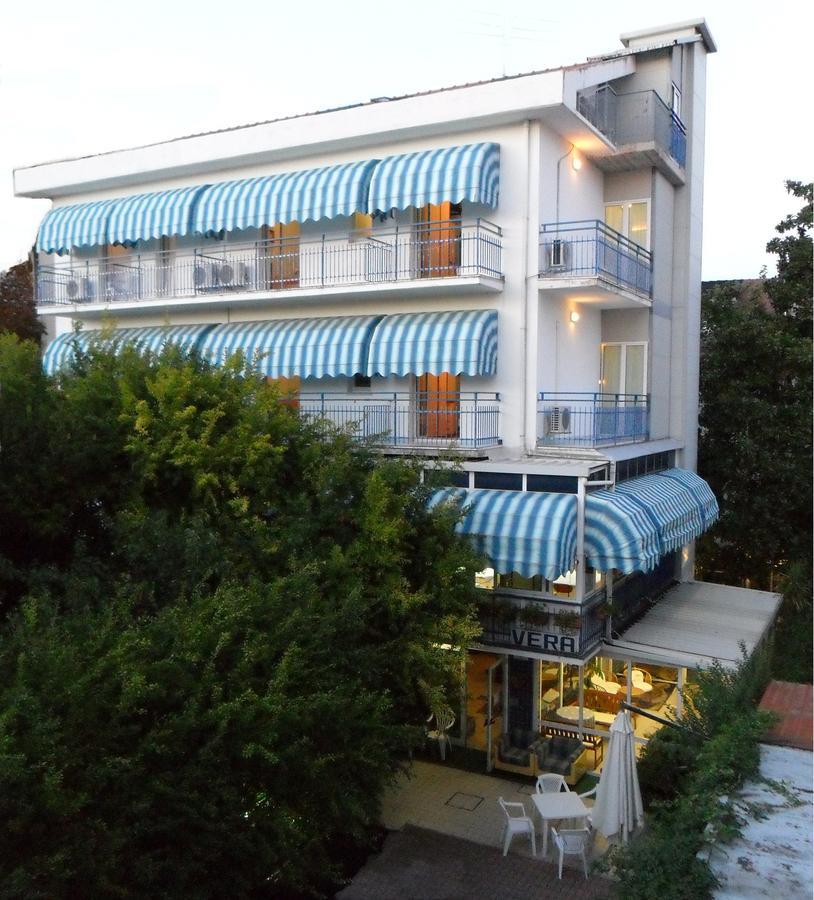 Hotel Vera Riccione Exterior foto